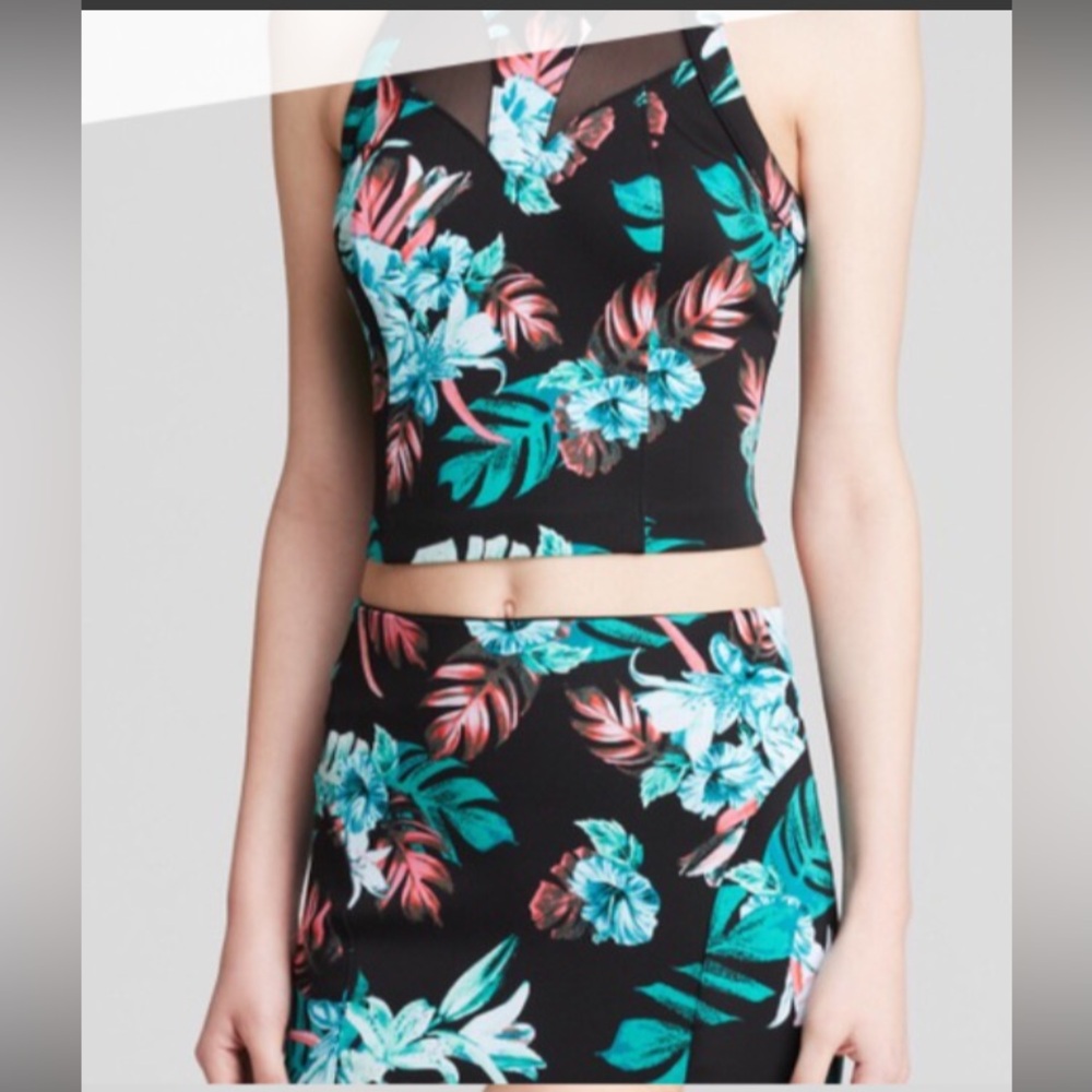 Guess 2 Piece Set Black tropical floral crop top and matching pencil skirt